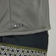 Playera de surf anti-UV de manga corta caqui con estampado para hombre SS23